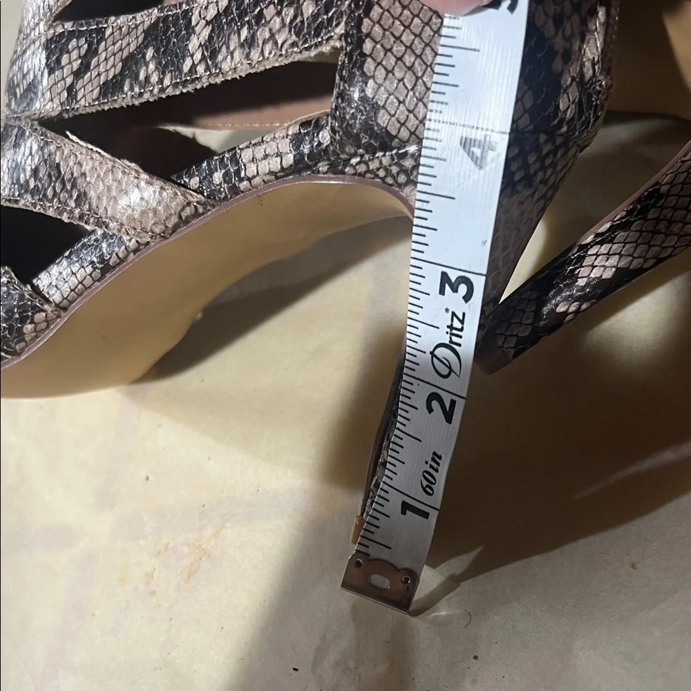Elegant Snakeskin Pattern Heels‎